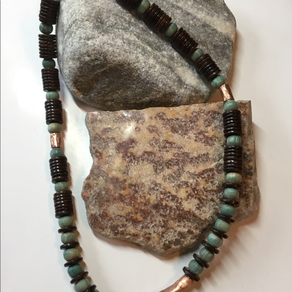 tribal style wood and copper necklace - Picture 2 of 7